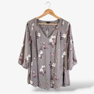 Torrid Gray Purple Floral Blouse Size 0X V-Neck Smocked 3/4 Sleeve Casual Office